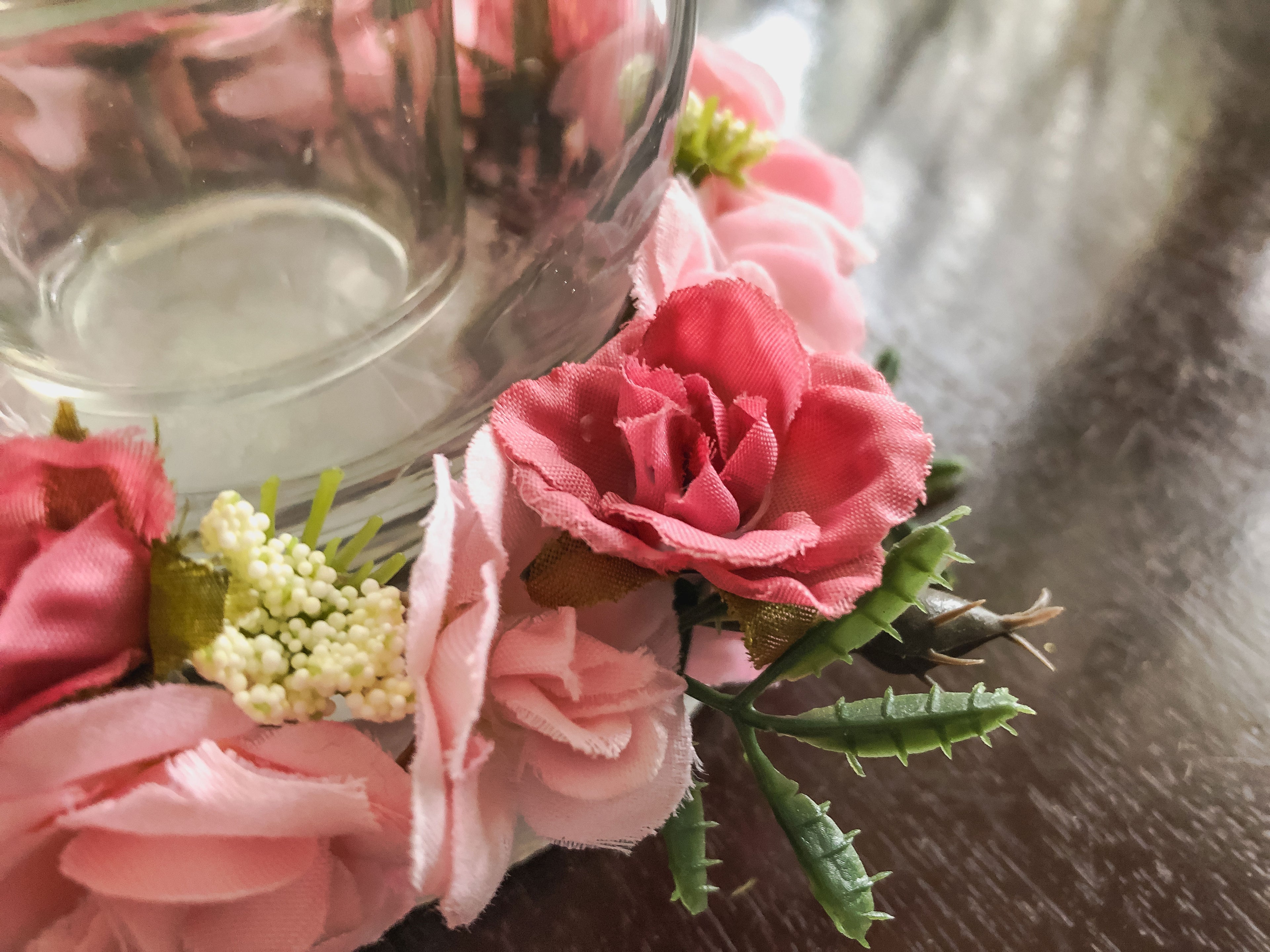 Votive candleholder with pink miniature rose faux floral ring
